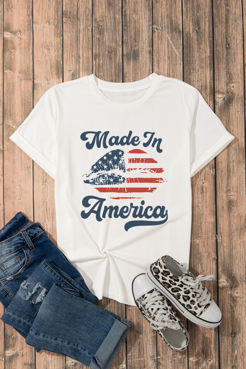 White Made in America Lip Graphic O Neck T Shirt