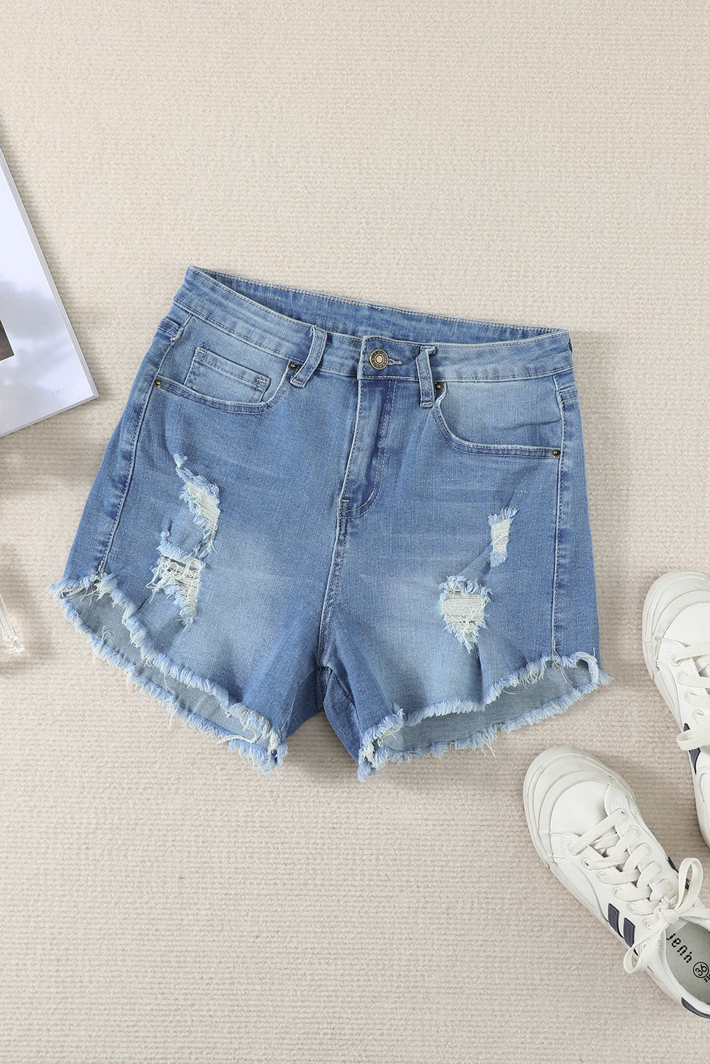 Light Blue Casual Frayed Hem Denim Shorts