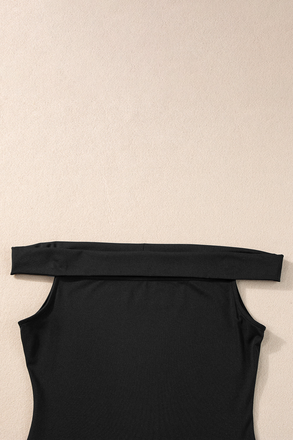 Black Solid Color Folded Off Shoulder Slim Blouse